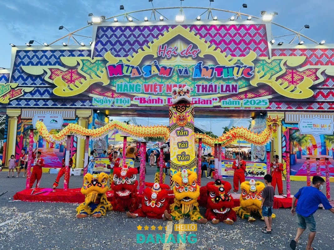 Múa Lân Đà Nẵng Đoàn Lân Triệu Đà