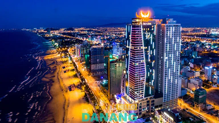 Khách sạn Mường Thanh Luxury: 270 Võ Nguyên Giáp, P. Ngũ Hành Sơn