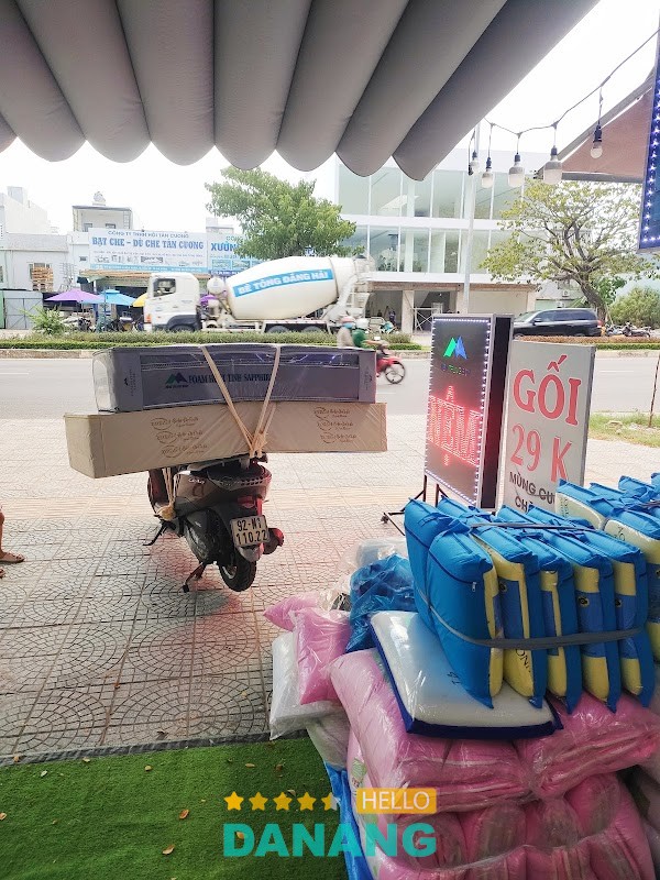 Không gian Tổng Kho Nệm Hòa Xuân