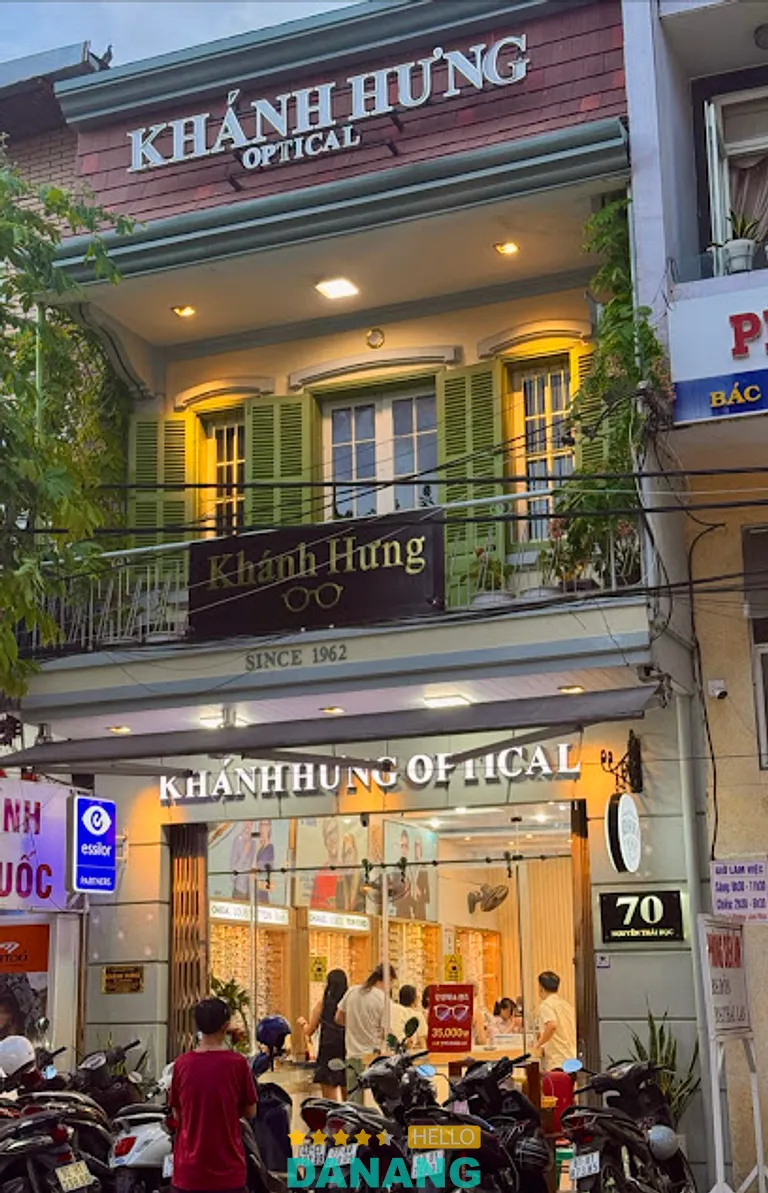 Mắt kính Khánh Hưng: 70 Nguyễn Thái Học, P. Hải Châu