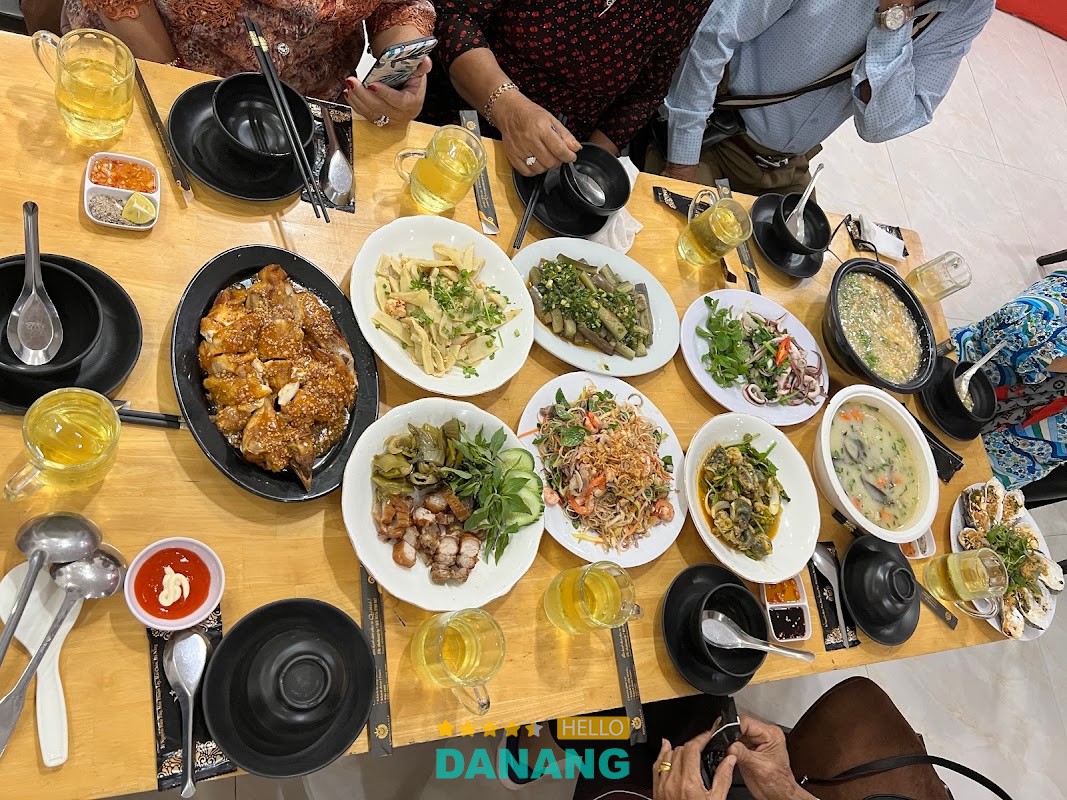 Nhà Hàng Không Gian VIP hình ảnh 2
