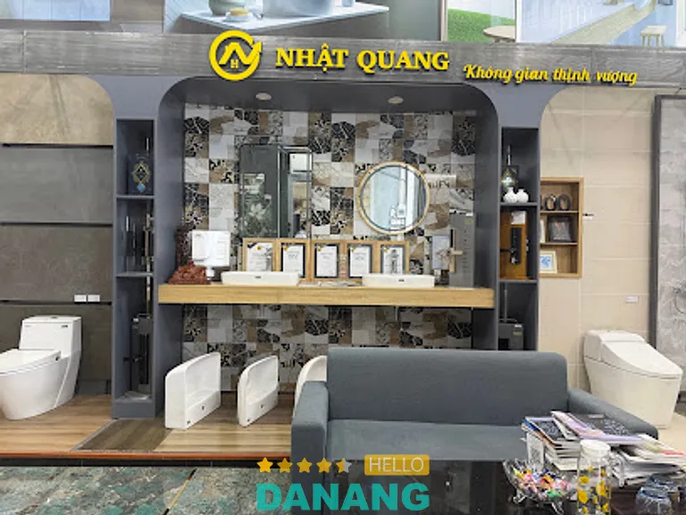 Nhật Quang Luxury: 152 Hoàng Thị Loan, P. Thanh Khê