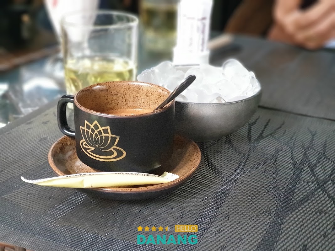 Không gian xanh tại Nhà hàng Ngũ Sen