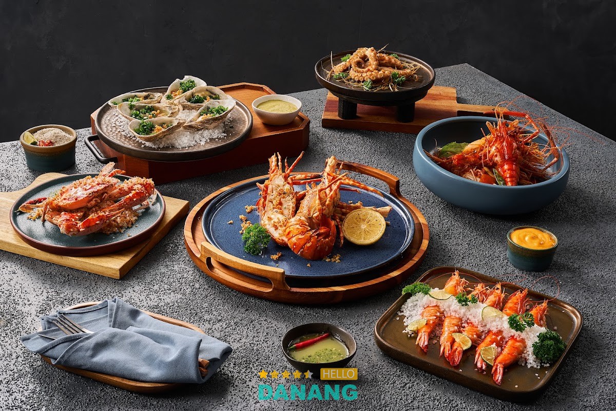 Món ăn tại All Seasons Buffet