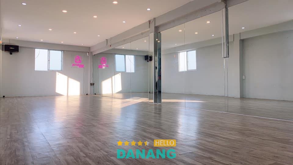 Phòng dạy nhảy hiện đại Jan Dance hình ảnh 3