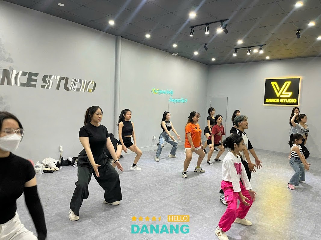 VL Dance Studio - Cơ sở 33 Lạc Long Quân hình ảnh 2