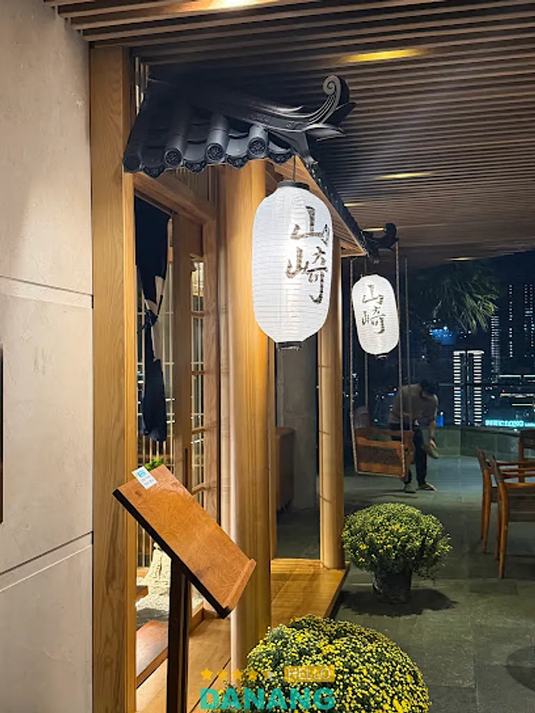 Yamazaki Japanese Restaurant: 36 Lâm Hoành, P. An Hải